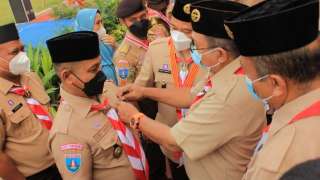 BOBBY YUNANDAR DIANUGERAHI LENCANA KARYA BHAKTI DARI KWARTIR NASIONAL